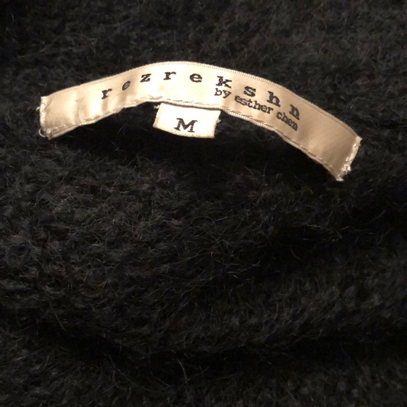 🌺🌺Rezrekshn by Esther Chen size M mohair sweater - Picture 3 of 3